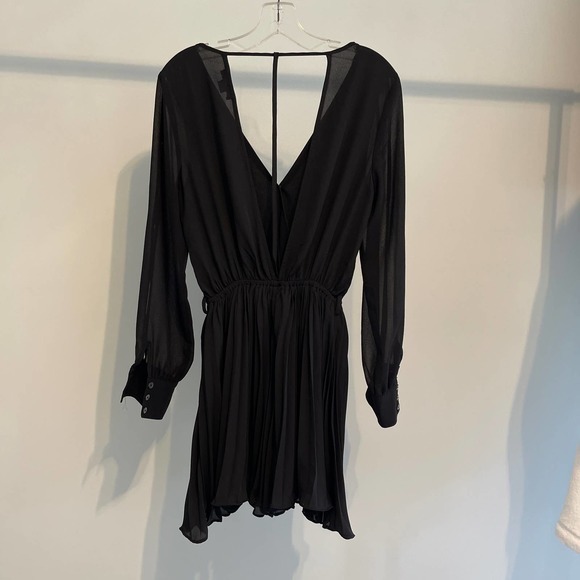 Double Zero Black Long Sleeve Cold Shoulder‎ Dressy Romper Small - Picture 4 of 13